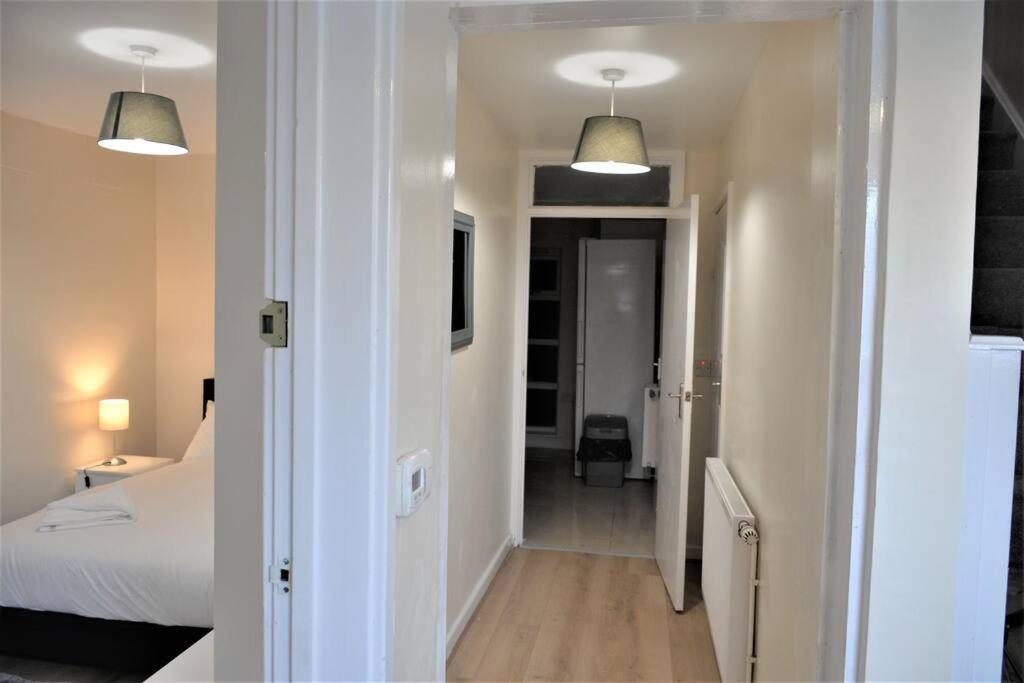 London 4 Bedroom House Zewnętrze zdjęcie